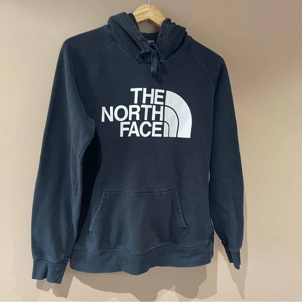 The North Face Men's Black Pullover Hoodie - Picture 2 of 6